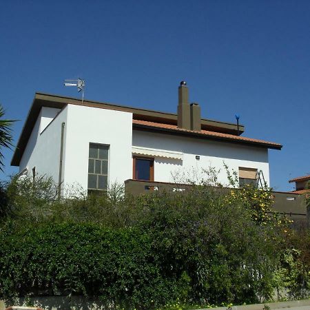 Casa Vacanze"Il Bouganville" Carbonia Kültér fotó