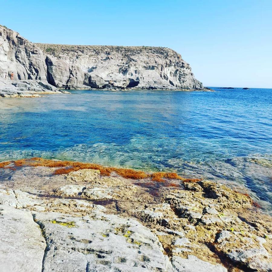 Casa Vacanze"Il Bouganville" Carbonia Kültér fotó