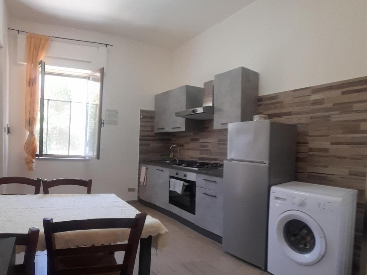 Casa Vacanze"Il Bouganville" Carbonia Kültér fotó